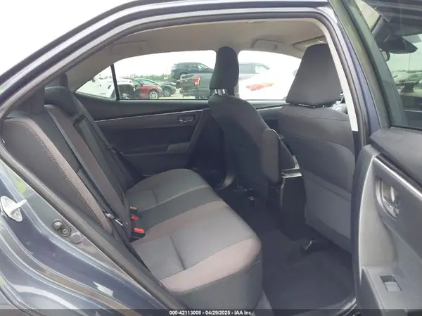 5YFBURHEXHP570980 2017 TOYOTA COROLLA - Image 8