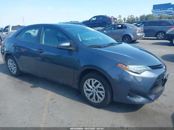 5YFBURHEXHP571448 2017 TOYOTA COROLLA - Image 1
