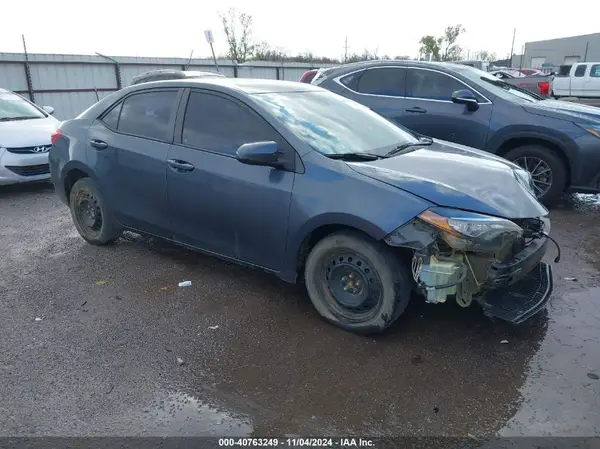 5YFBURHEXHP574107 2017 TOYOTA COROLLA - Image 1