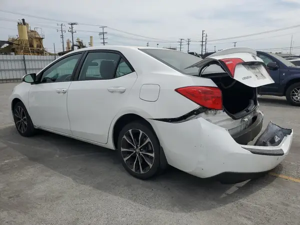 5YFBURHEXHP575144 2017 TOYOTA COROLLA - Image 2