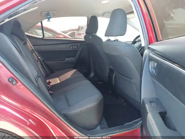 5YFBURHEXHP575919 2017 TOYOTA COROLLA - Image 8