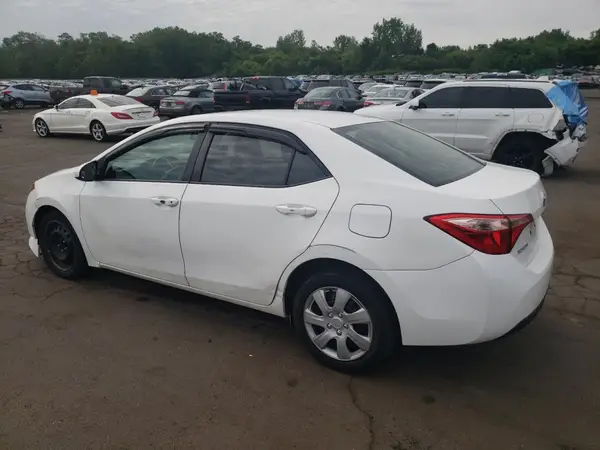 5YFBURHEXHP582384 2017 TOYOTA COROLLA - Image 2