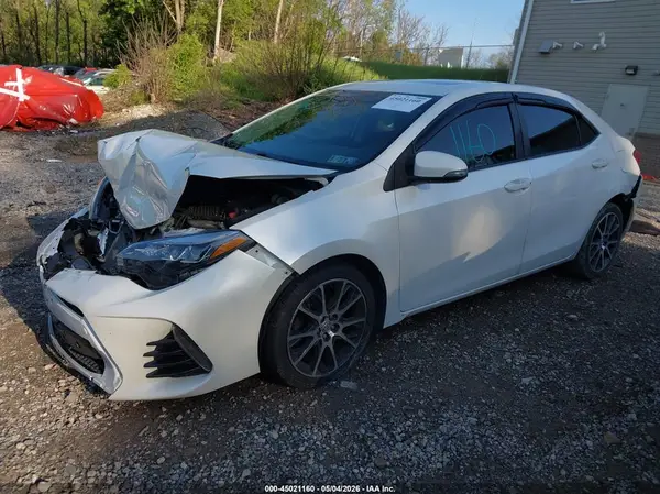 5YFBURHEXHP582711 2017 TOYOTA COROLLA - Image 2