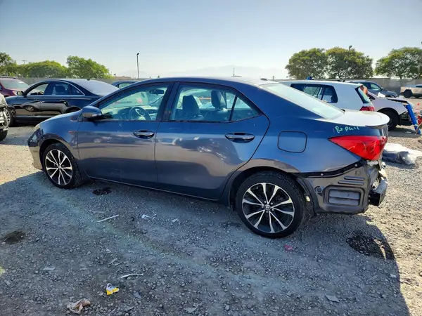 5YFBURHEXHP583261 2017 TOYOTA COROLLA - Image 2
