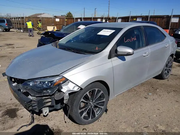5YFBURHEXHP584510 2017 TOYOTA COROLLA - Image 2