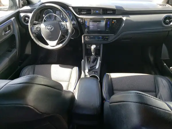 5YFBURHEXHP585978 2017 TOYOTA COROLLA - Image 8