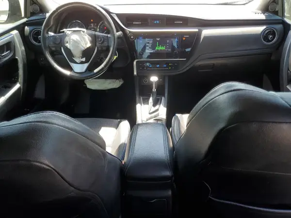5YFBURHEXHP587116 2017 TOYOTA COROLLA - Image 8