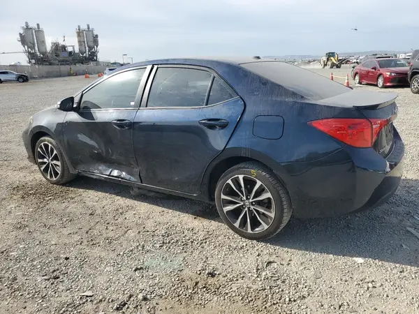 5YFBURHEXHP590095 2017 TOYOTA COROLLA - Image 2