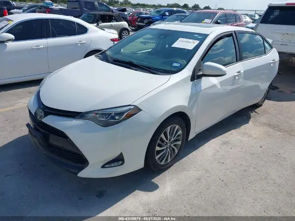 5YFBURHEXHP590663 2017 TOYOTA COROLLA - Image 2