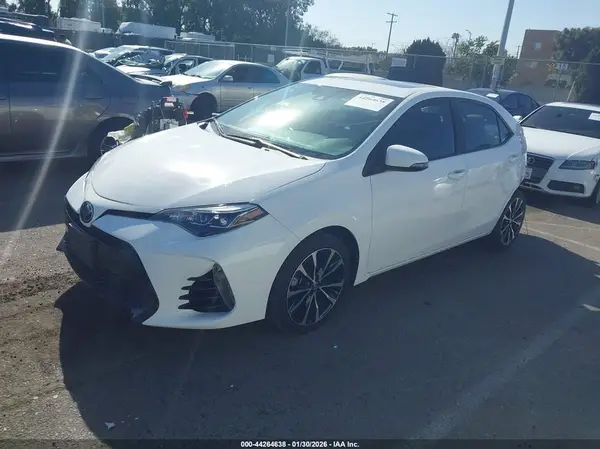 5YFBURHEXHP592901 2017 TOYOTA COROLLA - Image 2