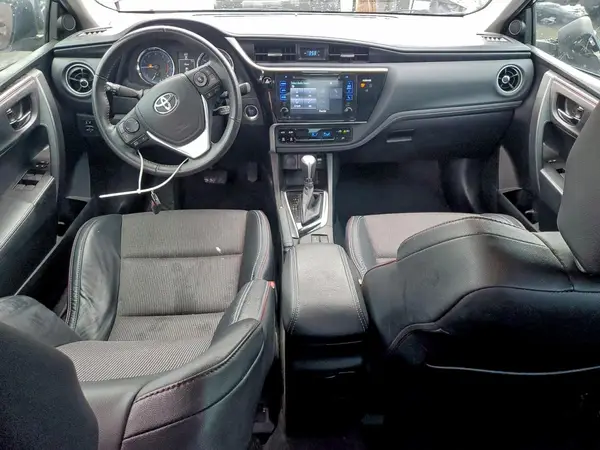 5YFBURHEXHP595085 2017 TOYOTA COROLLA - Image 8