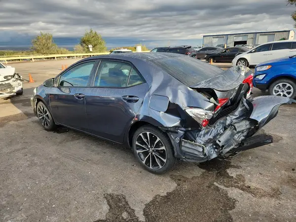 5YFBURHEXHP595202 2017 TOYOTA COROLLA - Image 2