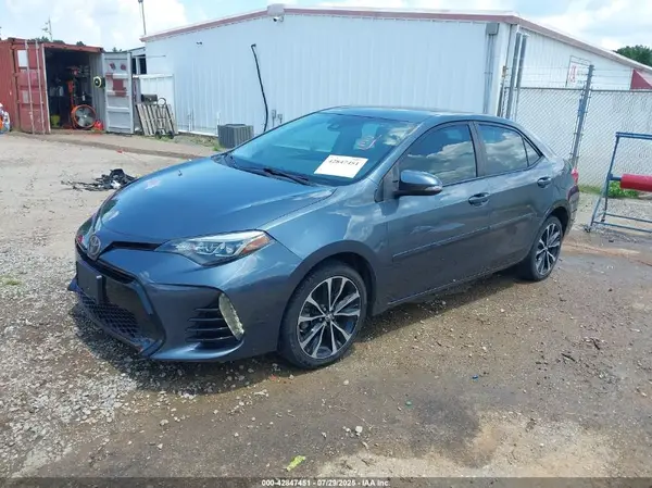 5YFBURHEXHP596074 2017 TOYOTA COROLLA - Image 2