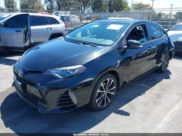 5YFBURHEXHP596558 2017 TOYOTA COROLLA - Image 2