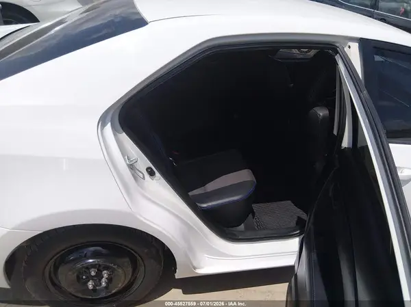 5YFBURHEXHP599329 2017 TOYOTA COROLLA - Image 8