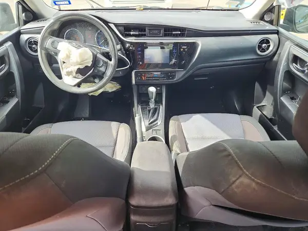 5YFBURHEXHP600950 2017 TOYOTA COROLLA - Image 8