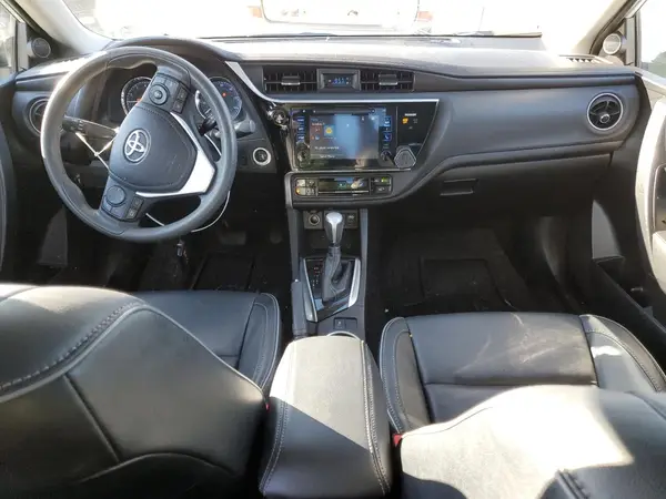 5YFBURHEXHP601693 2017 TOYOTA COROLLA - Image 8