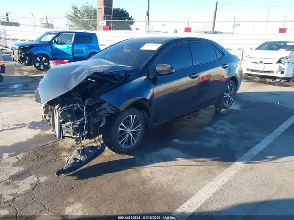 5YFBURHEXHP603962 2017 TOYOTA COROLLA - Image 2