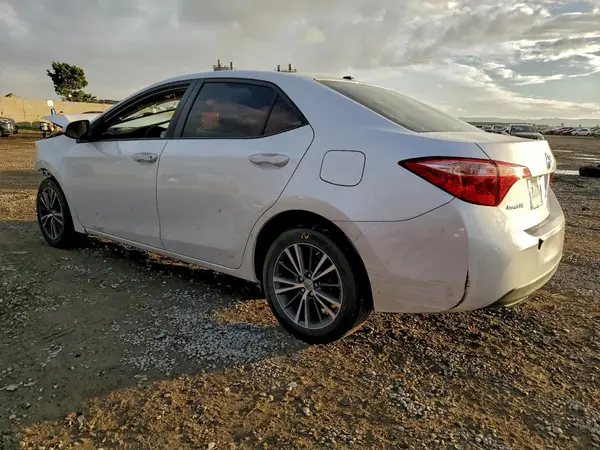 5YFBURHEXHP604660 2017 TOYOTA COROLLA - Image 2