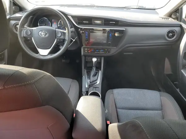 5YFBURHEXHP606151 2017 TOYOTA COROLLA - Image 8