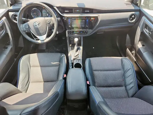 5YFBURHEXHP606831 2017 TOYOTA COROLLA - Image 8