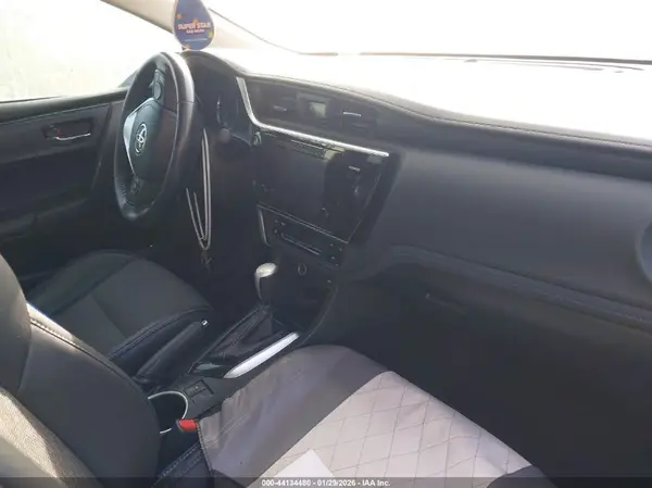5YFBURHEXHP606859 2017 TOYOTA COROLLA - Image 8