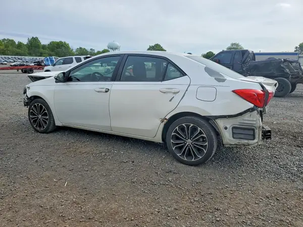 5YFBURHEXHP606988 2017 TOYOTA COROLLA - Image 2