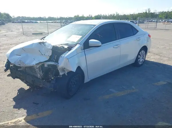5YFBURHEXHP607297 2017 TOYOTA COROLLA - Image 2