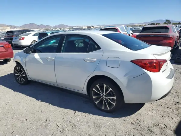 5YFBURHEXHP607493 2017 TOYOTA COROLLA - Image 2