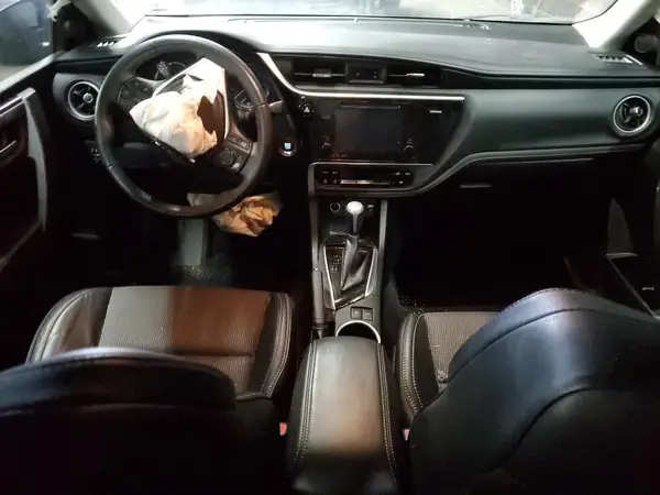 5YFBURHEXHP609275 2017 TOYOTA COROLLA - Image 8