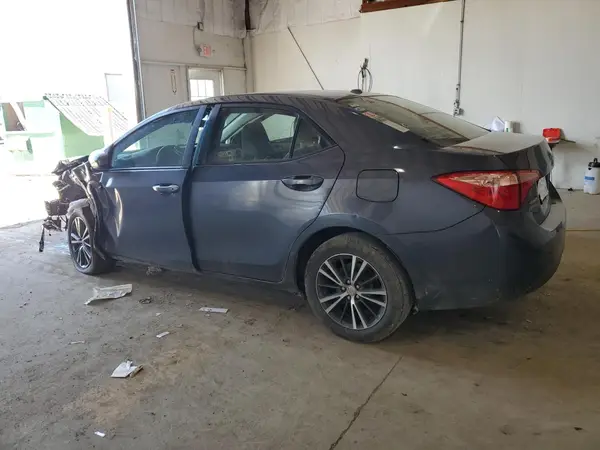 5YFBURHEXHP610457 2017 TOYOTA COROLLA - Image 2
