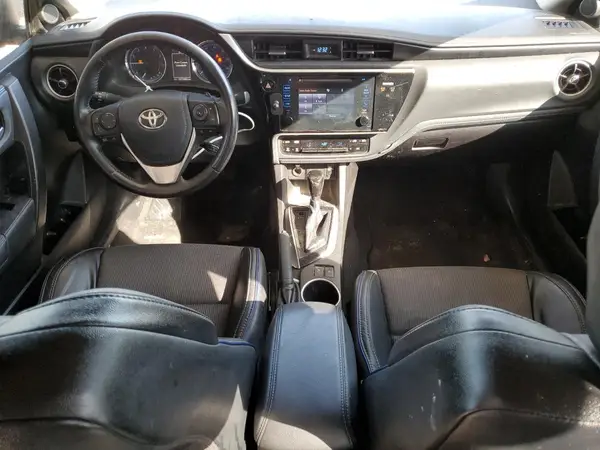 5YFBURHEXHP610863 2017 TOYOTA COROLLA - Image 8