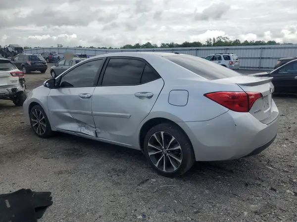 5YFBURHEXHP611155 2017 TOYOTA COROLLA - Image 2