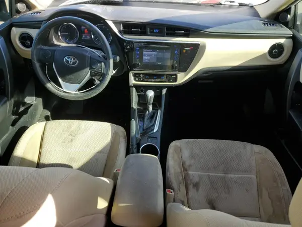 5YFBURHEXHP612063 2017 TOYOTA COROLLA - Image 8