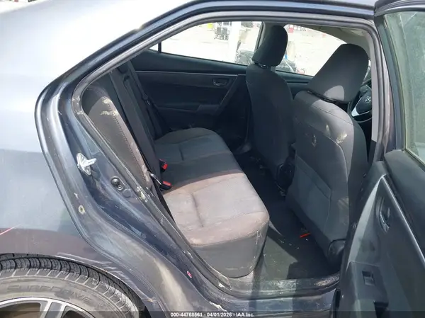 5YFBURHEXHP612175 2017 TOYOTA COROLLA - Image 8