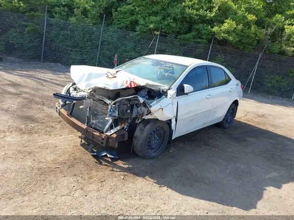 5YFBURHEXHP614265 2017 TOYOTA COROLLA - Image 2