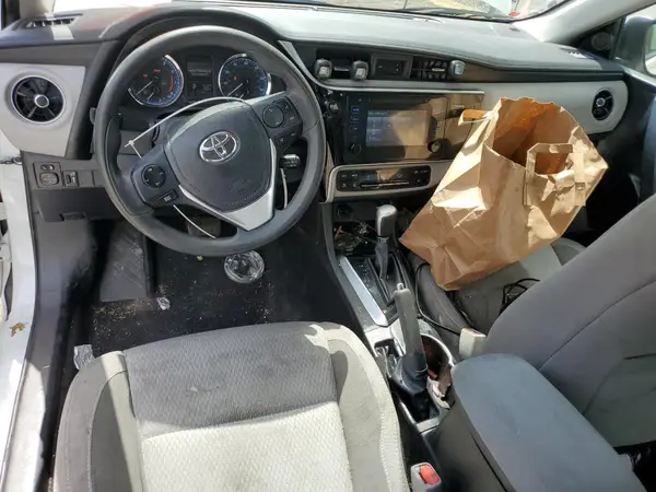 5YFBURHEXHP616596 2017 TOYOTA COROLLA - Image 8