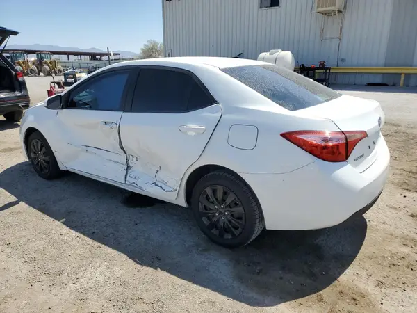 5YFBURHEXHP616615 2017 TOYOTA COROLLA - Image 2