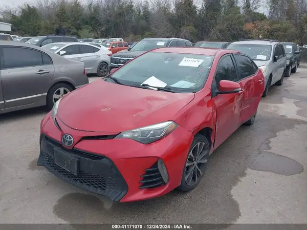 5YFBURHEXHP618056 2017 TOYOTA COROLLA - Image 2