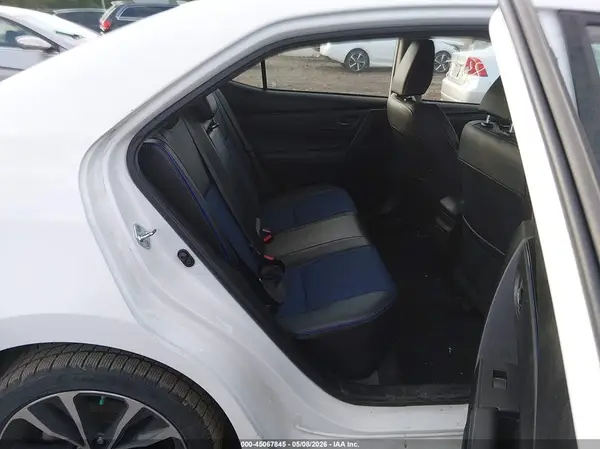 5YFBURHEXHP620048 2017 TOYOTA COROLLA - Image 8