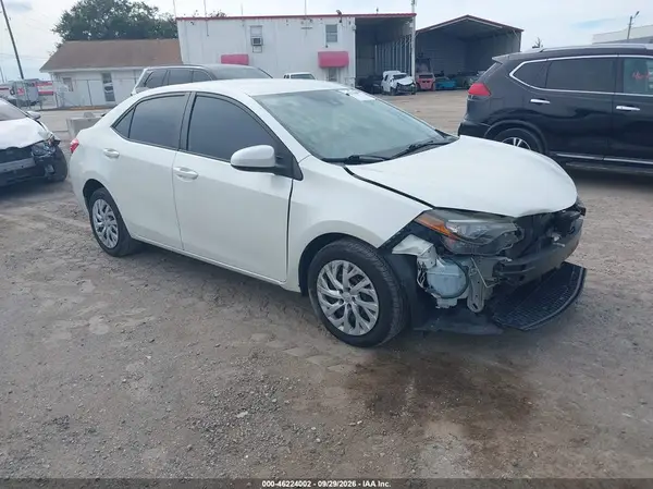 5YFBURHEXHP620471 2017 TOYOTA COROLLA - Image 1