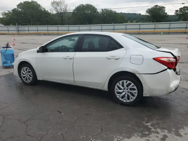 5YFBURHEXHP621300 2017 TOYOTA COROLLA - Image 2