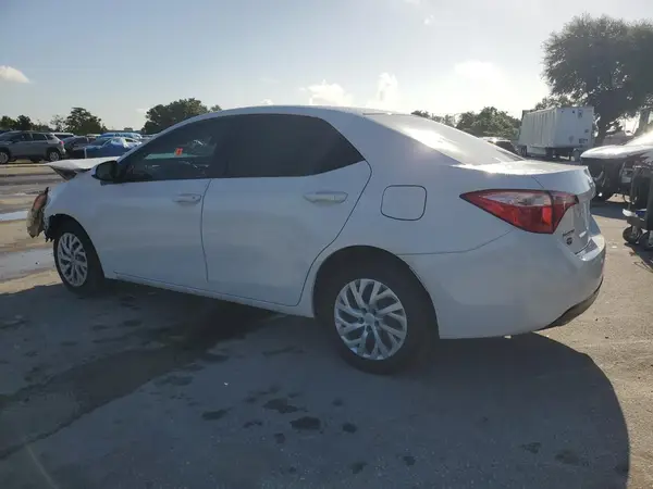 5YFBURHEXHP622186 2017 TOYOTA COROLLA - Image 2