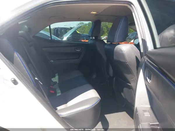 5YFBURHEXHP622219 2017 TOYOTA COROLLA - Image 8