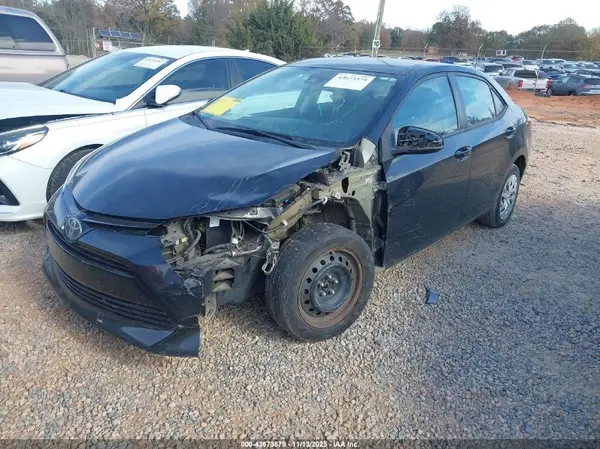 5YFBURHEXHP626867 2017 TOYOTA COROLLA - Image 2