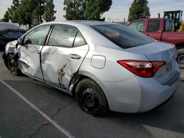 5YFBURHEXHP628313 2017 TOYOTA COROLLA - Image 2