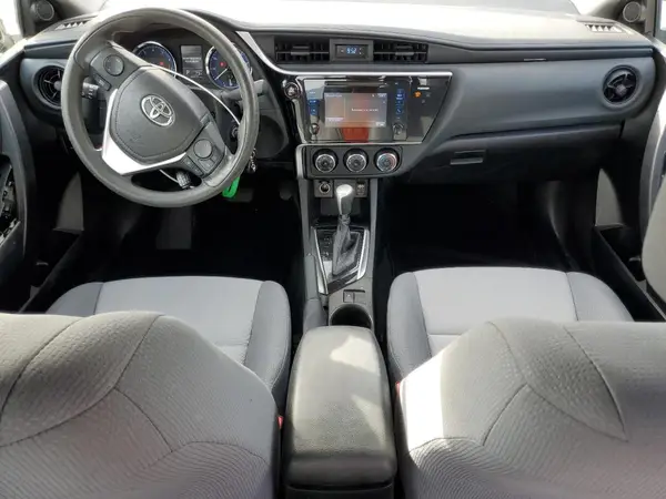 5YFBURHEXHP628313 2017 TOYOTA COROLLA - Image 8