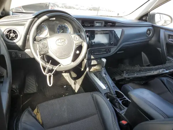 5YFBURHEXHP630613 2017 TOYOTA COROLLA - Image 8
