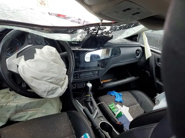 5YFBURHEXHP631096 2017 TOYOTA COROLLA - Image 8