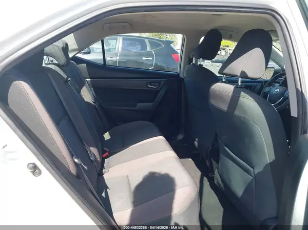 5YFBURHEXHP635648 2017 TOYOTA COROLLA - Image 8